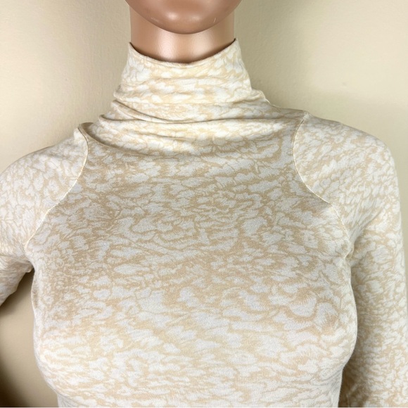 NEW RAG & BONE BEIGE PRINTED LONG SLEEVE TOP - Picture 3 of 5